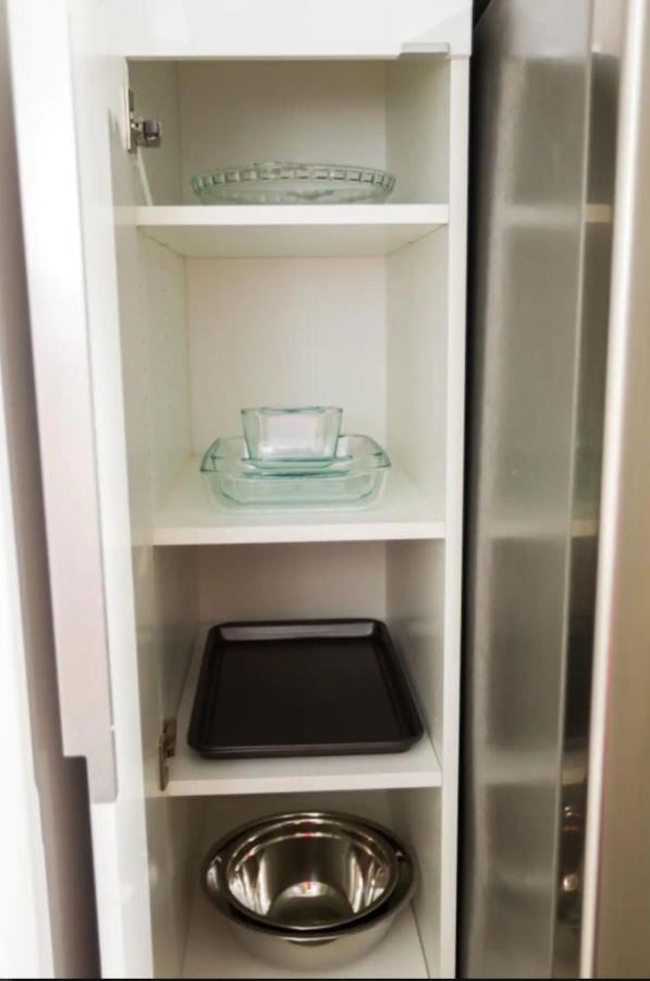Modern Executive Suite I Complimentary Netflix & Parking! Edmonton Exterior photo